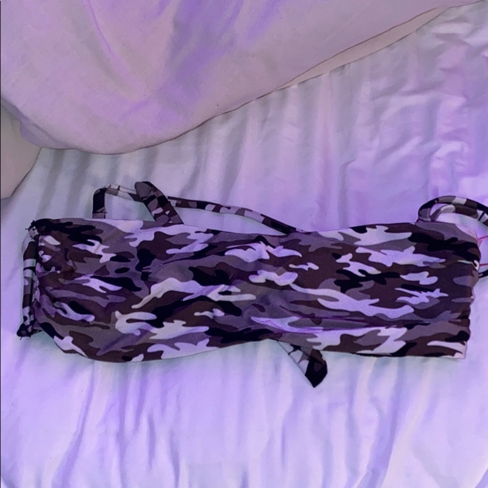 Bandeau camouflage bikini top